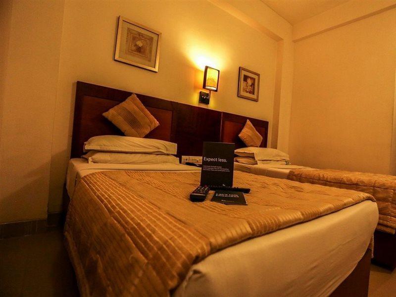 Oyo Townhouse 026 T Nagar Hotel Chennai Exterior photo