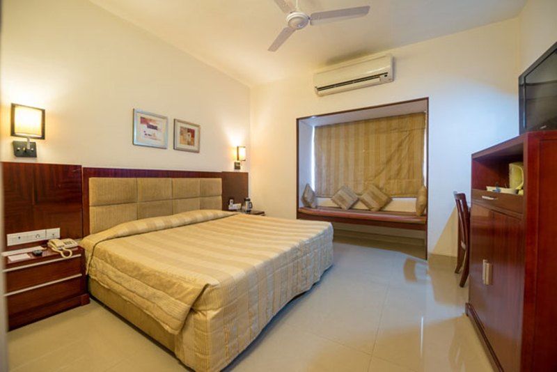 Oyo Townhouse 026 T Nagar Hotel Chennai Exterior photo