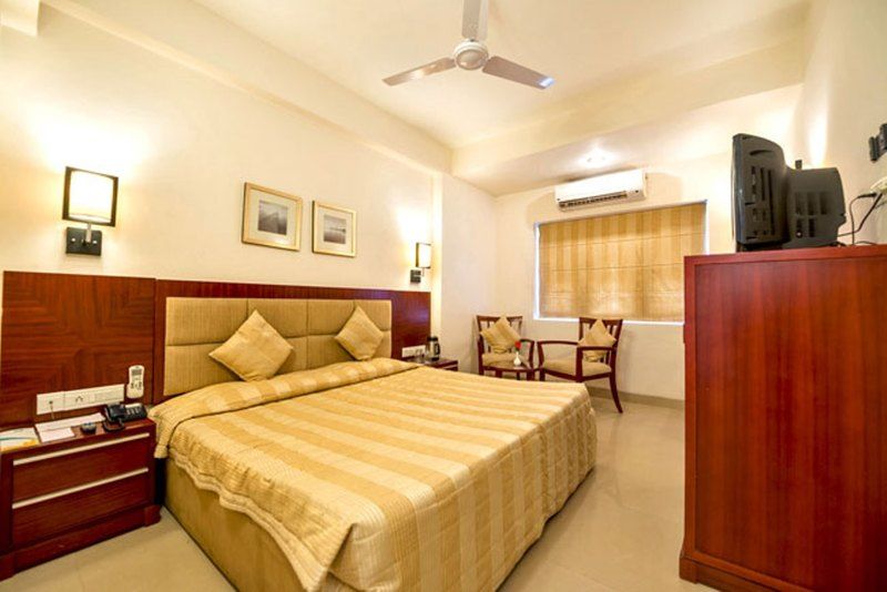 Oyo Townhouse 026 T Nagar Hotel Chennai Exterior photo