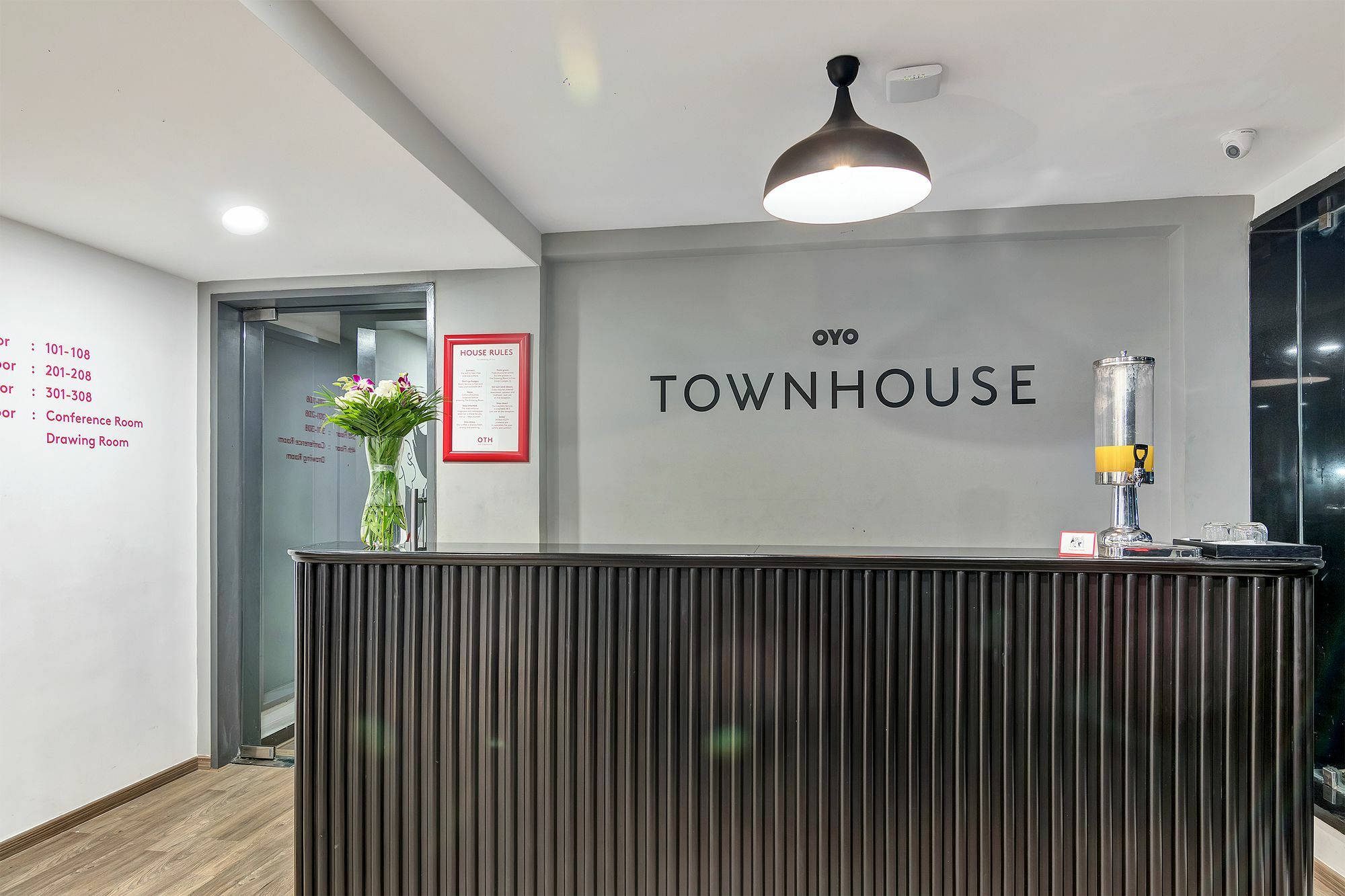 Oyo Townhouse 026 T Nagar Hotel Chennai Exterior photo